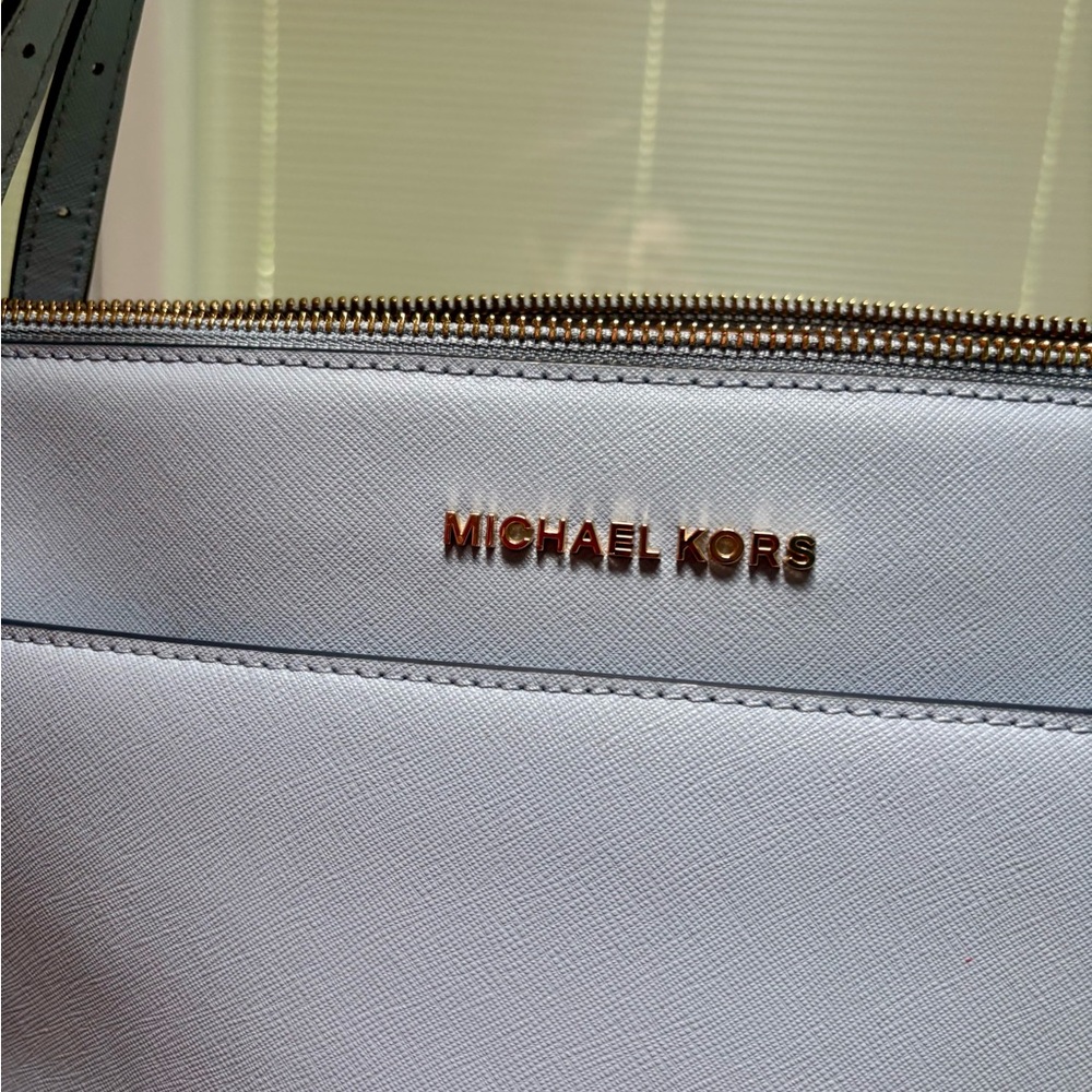Michael Kors Light Blue Shoulder Bag with dust bag NWOT - Picture 2 of 3